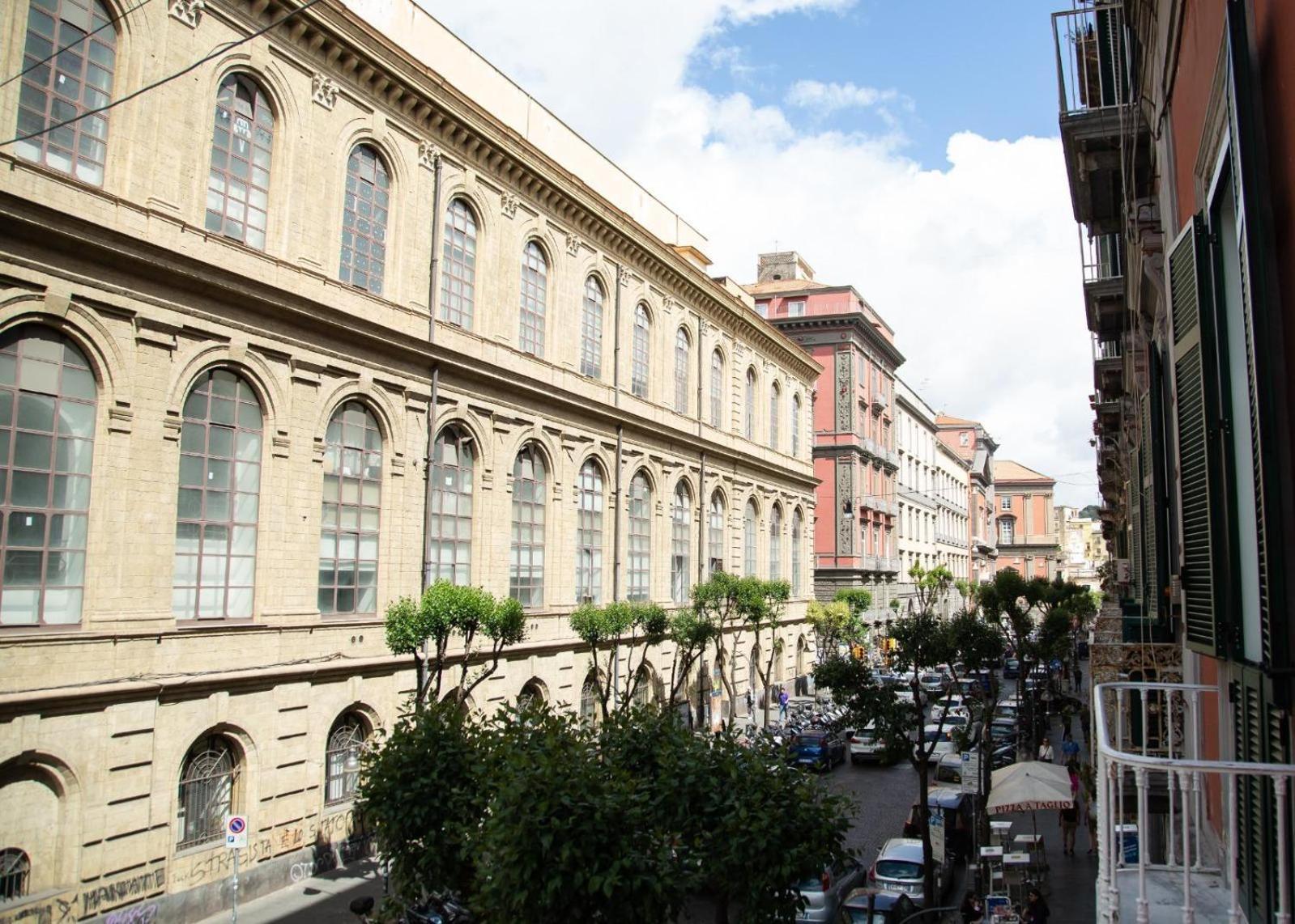 Gasthuis Costantinopoli 33 Grand Napels
