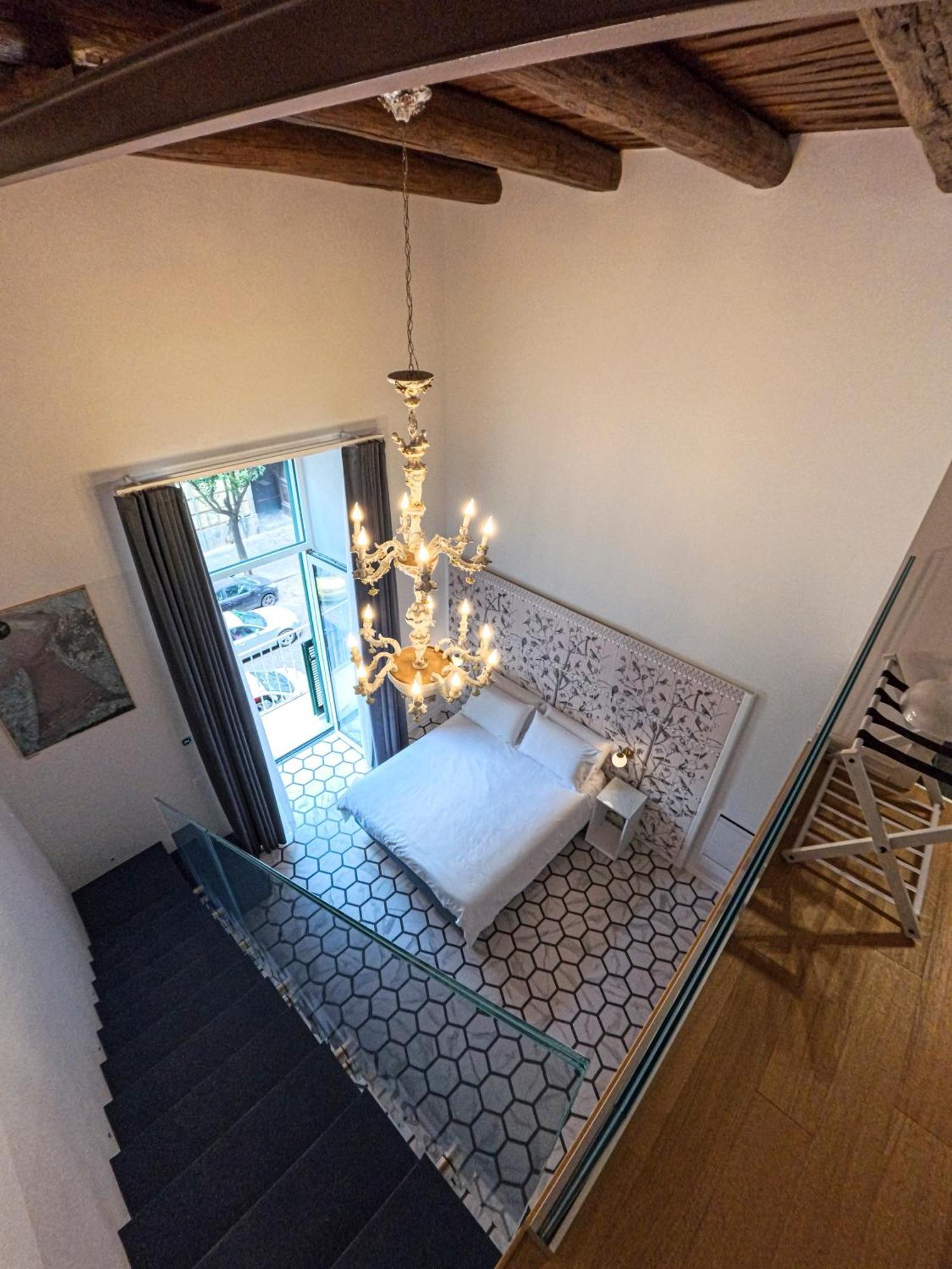 Costantinopoli 33 Grand * Neapel