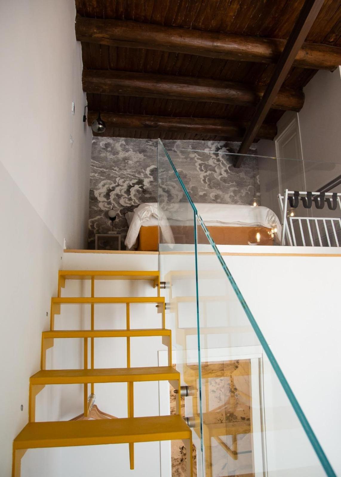 Costantinopoli 33 Grand * Neapel