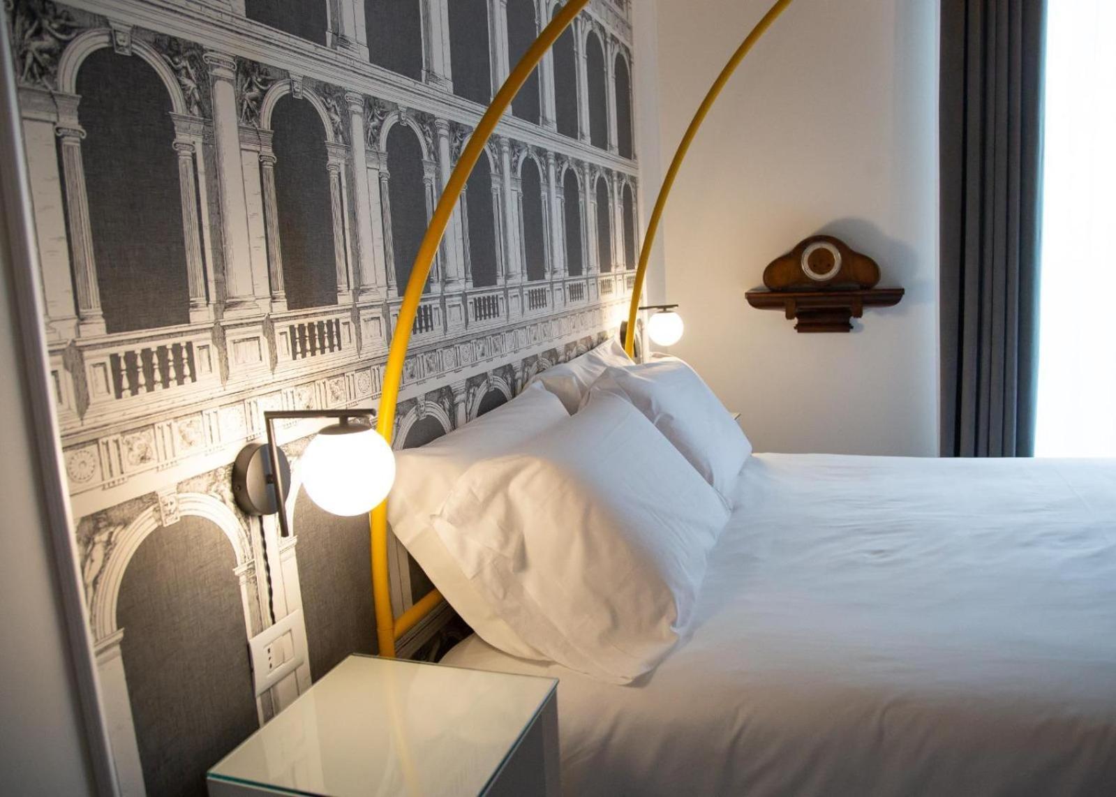 Costantinopoli 33 Grand Neapel